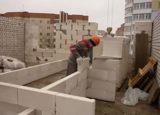 Кладка блоков ячеистого бетона